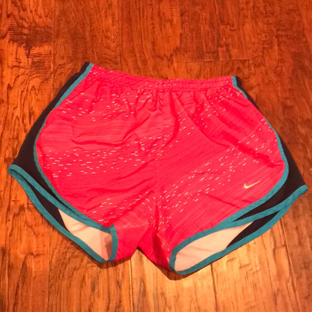 Women’s Nike Dri-Fit Tempo Shorts